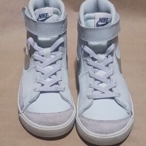 Kids Nike Blazer shoes w/ silver swoosh & velcro strap. Worn Once